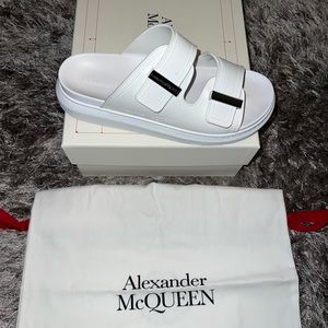 ALEXANDER MCQUEEN